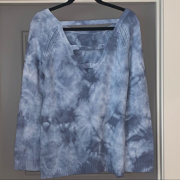 Blue tie dye sweater with back cutout - Picture 2 of 2